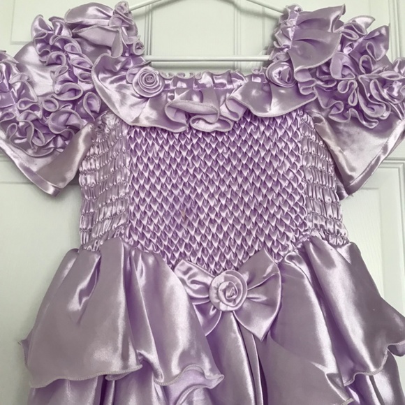 Floral Ruffle Three Tier Purple Dress Toddler Girl Size 12 Bow Zipper Back - Picture 2 of 7
